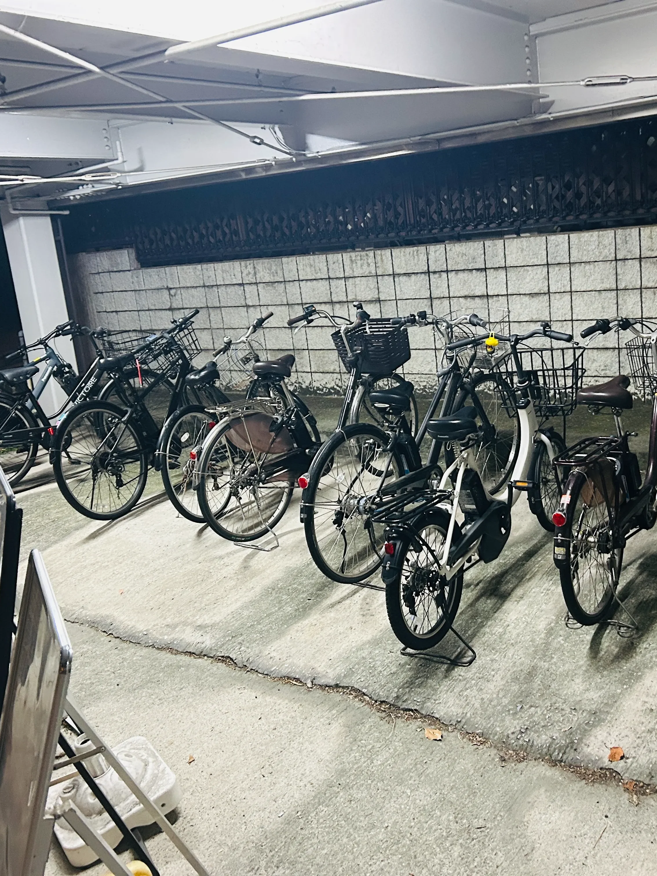 宝塚校の施設案内⑦自転車置き場